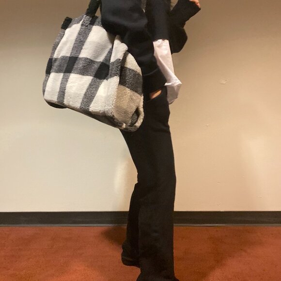 Stand Studio Lola Check Faux Fur Shearling Big Tote Shoulder Bag - Picture 10 of 16